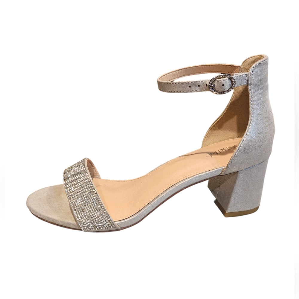 Maripe Silver Sparkley‎ Pumps. - Picture 8 of 8